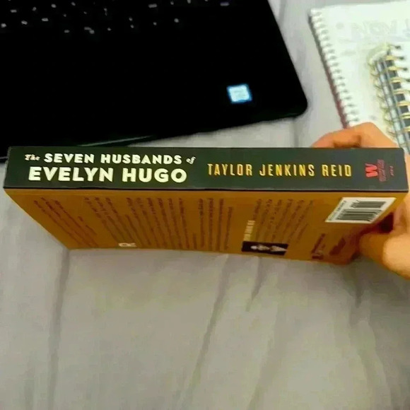 The seven husbands of Evelyn Hugo soft copy - Picture 3 of 4